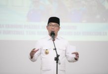 Komitmen Pemprov Jabar: Kesejahteraan Buruh dan Industri Harus Adil Gubernur Jawa Barat Ridwan Kamil saat Konferda ke- IX DPD KSPSI Provinsi Jawa Barat periode 2021-2026 di Hotel Bumi Makmur Indah, Lembang, Kabupaten Bandung Barat, Selasa (16/11/2021).