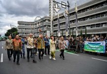 ASIA AFRICA FESTIVAL 2024 Bey Machmudin Gelorakan Spirit Dasa Sila Bandung